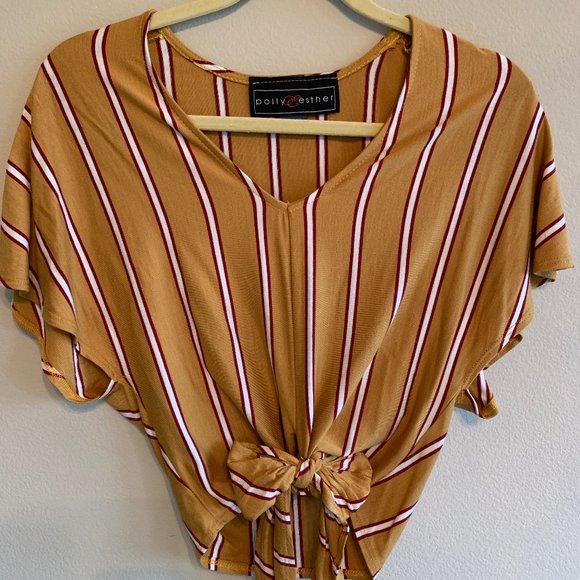 Tie Front Crop Top - Picture 2 of 3